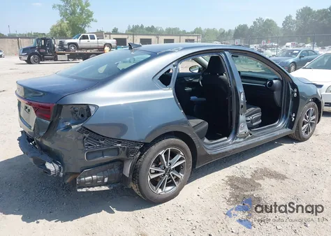 2022 Kia Forte Lxs z USA, uszkodzony, nr VIN 3KPF24AD7NE431771